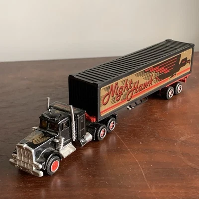 Semirremolque Majorette Francia Kenworth Night Hawk #604 serie 1:87 600 Foto 1 de 4
