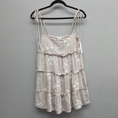 Vestido Speechless Mujer Mediano Beige Bordado Floral Corbata Hombro JB14131EPN Foto 1 de 4