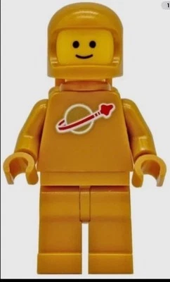 Lego Classic Spaceman Gold Minifigure From Vending Machine Set 21358 - Image 1 of 4