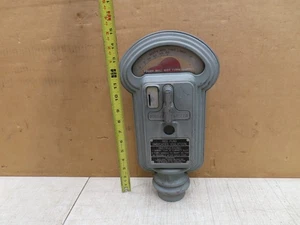 VTG DUNCAN MILLER PARKING METER - 5¢ NICKEL 1 HOUR 60 MINUETS NO KEY - Picture 1 of 14