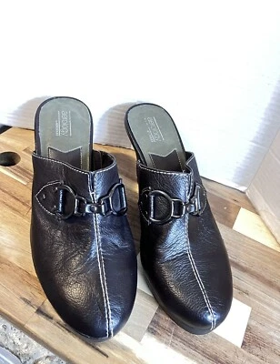 Zuecos sin cordones Aerology By Aerosoles para mujer marrón talla 9” Foto 1 de 4