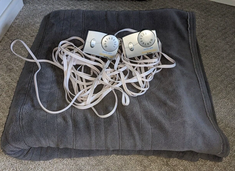 BIDDEFORD  Queen Electric Heated Blanket Grey 86" x 87" w/ 2 Controls - Image 1 of 1