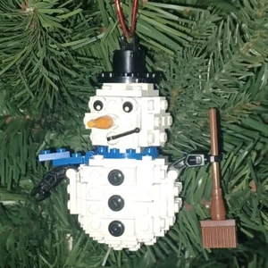 New Genuine LEGO Christmas Ornament Snowman with Instructions - Picture 1 of 4