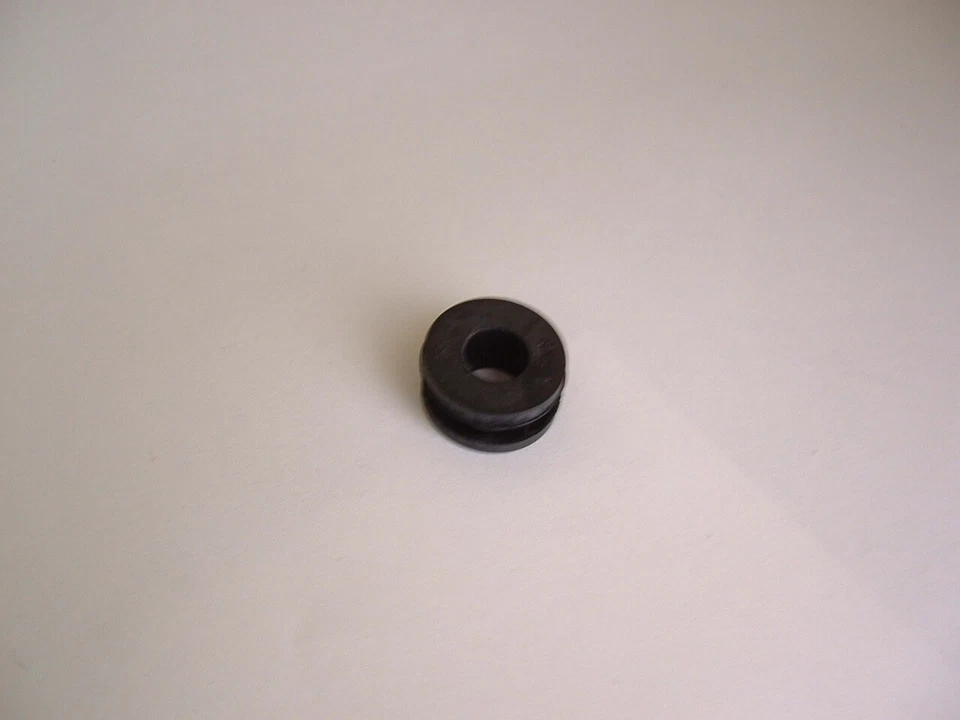 *1EA OEM HONDA RUBBER, FENDER CUSHION RR, Z50R 1979-1987(81C) - Image 1 of 1