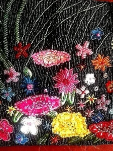 Totally Beaded May Flower's Ladies' Purse Marked Down $100! - Picture 1 of 10