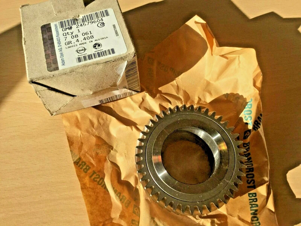 BNIB GENUINE VAUXHALL ASTRA  ZAFIRA  ADAM CORSA  THIRD GEAR  41 TEETH   24579604 - Image 1 of 4