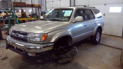 Fuse Box Engine With Daytime Running Lamps Fits 00-02 4 RUNNER 1043358 — 第 1/4 张图片
