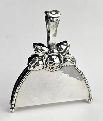 Servilletero de mesa victoriano plateado con diseño de rosa, Antq, 15,5 cm de alto Foto 1 de 4