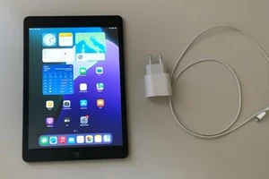 Apple iPad 9th Generation 64 GB, Wi-Fi, 10,2" - Afbeelding 1 van 6