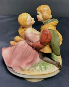 Vintage Figur Aschenputtel Prinz bezaubernde Spieluhr - Bild 1 von 3