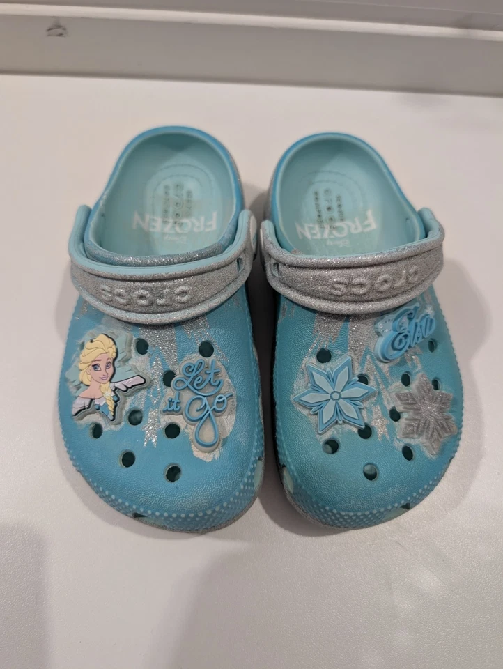 Zuecos Crocs Disney Frozen 9C azul hielo zapatos sin cordones comodidad icónica Foto 1 de 4