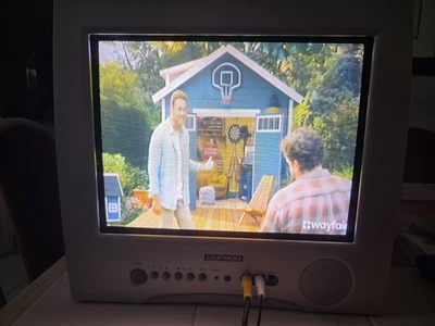 TV RETRO GAMING DAEWOO 14 PULGADAS CRT PLATEADO DTQ-14U5SC CRT NUEVO CON MANDO A DISTANCIA Y MANUAL Foto 1 de 4