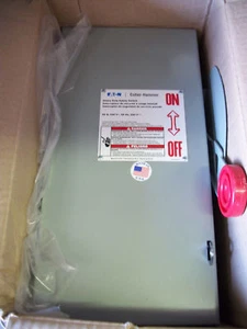 CH CAT# DH322NGK, 60 AMP, 240 VOLT, 3 POLI - Foto 1 di 1