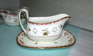Wedgwood Bianca Gravy Boat with Underplate Williamsburg Mark New - Picture 1 of 15