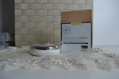 it Cosmetics, CONFIDENCE IN A COMPACT, Super Serum, .63 fl. oz./18 g - Image 1 of 4