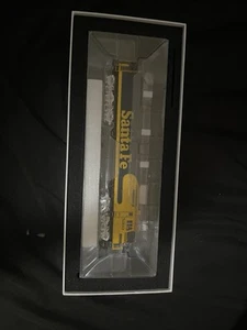 Athearn Genesis HO Santa Fe SDP40F (SDF40-2) ATSF #5262 - Tsunami2 DCC & Sound - Picture 1 of 3
