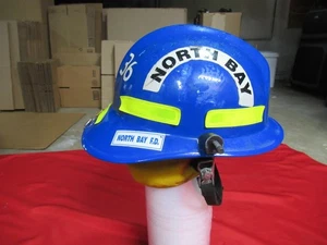 CASCO DE COLECCIÓN CHIEFTAIN SAFETY 911 BOMBERO EMS EMT AZUL USADO MFG 2003 - Imagen 1 de 9