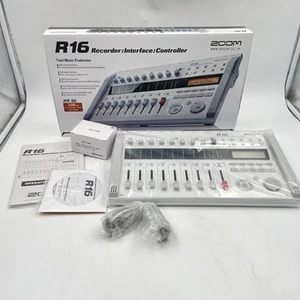 Zoom R16 Multitrack Recorder Audio Interface Controller Boxed New & Unused - Picture 1 of 11