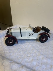 Burago 1/18 Scale Diecast 3202 Mercedes Benz SSKL 1931 1000 Miglia White #87 - Picture 1 of 5