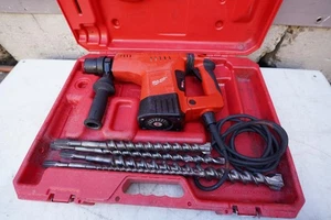 Milwaukee Rotary Hammer Drill 1 1/2 inch. Model 5321-21. With Bits. #1 - Picture 1 of 1