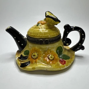 Yellow Straw Hat and Butterfly Teapot Hinged Porcelain Trinket/Ring/Vanity Box - Picture 1 of 8
