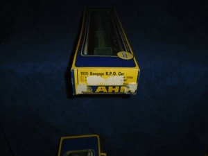 AHM/RIVAROSSI HO SCALE 1920 BAGGAGE R.P.O CAR SOUTHERN - Picture 1 of 4