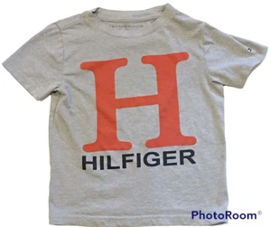 Tommy Hilfiger Boy's Size 4 Crew Neck Short Sleeve Grey Logo T-Shirt - Picture 1 of 6