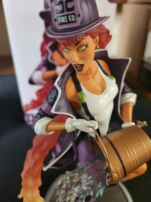 DC Collectibles Bombshells 11" Starfire Statue / Figure by Ant Lucia #0046/5000 - Image 1 of 4
