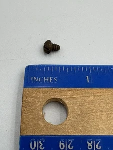 NOS Clinton Engines OEM 258-174 Screw 3204 - Picture 1 of 1