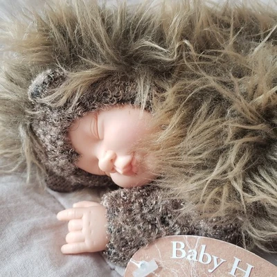 Muñeca bebé dormida Anne Geddes Hedgehog peluche 9" vinilo coleccionable vintage 1999 Foto 1 de 4