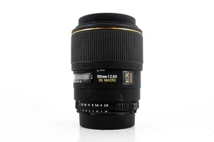 Sigma 105mm f/2.8 EX DG Macro Nikon Fit Lens - Picture 1 of 3