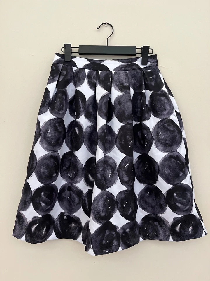 Impresionante Falda Dear Creatures Anthropologie Abstracta Línea A Blanco y Negro, Talla S Foto 1 de 4