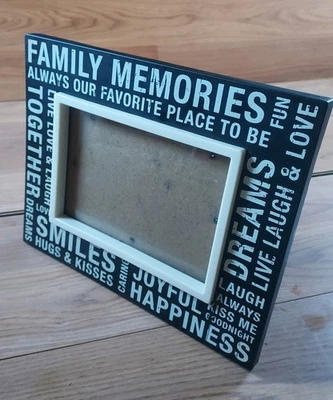 Recuerdos de familia Live Risa Amor 5x7 marco de fotos negro con escritura blanca Foto 1 de 4