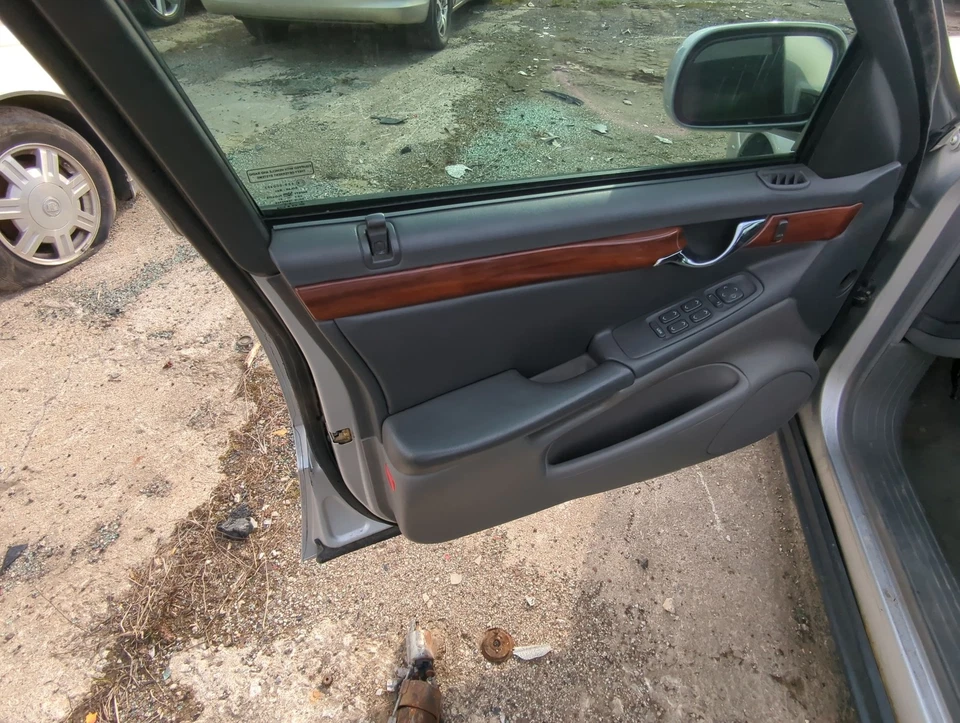 Cadillac Deville 2001 panel interior del conductor delantero izquierdo HRZMN Foto 1 de 1