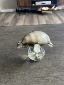 Fermacarte Sirenia mucca di mare scultura soffiata a mano lamantino in vetro artistico. Usato  - Foto 1 di 9