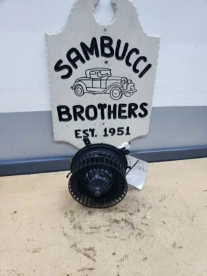 00-02 MOTOR DE VENTILADOR MERCEDES BENZ E55: A 210 821 15 51 - Imagem 1 de 4