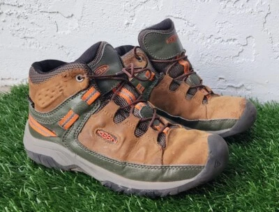 Keen Targhee Mid Waterproof BootsBoys Size 2 M  - Image 1 of 4