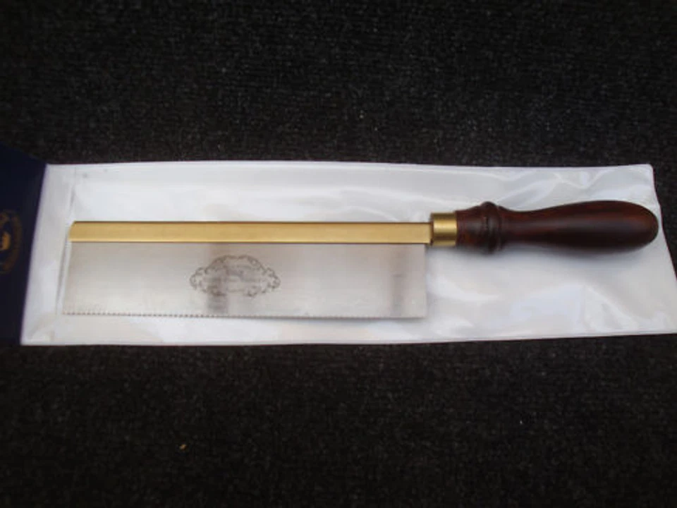 CROWN 187 8" BRASS BACKED GENTS SAW WITH ROSEWOOD HANDLE