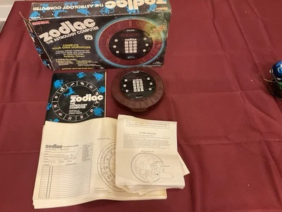 Juego de Computadora Coleco Zodiac Astrology De Colección con Caja Original Probado Funciona Foto 1 de 4