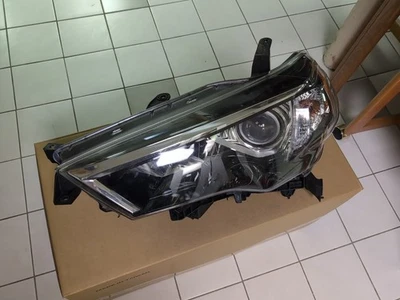 2014-2020 丰田 4Runner 司机侧灯总成卤素原始设备制造商 8117035571 — 第 1/3 张图片