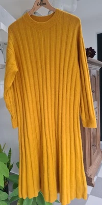 Maisgelbes Winterkleid Gr. XL - Bild 1 von 4