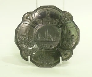 Antiguo/Vintage Colgante de Pared Patrón Gesshutz Placa de Peltre - Imagen 1 de 3