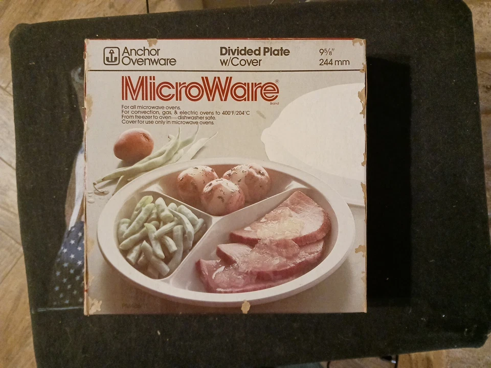 Vintage Anchor Hocking MicroWare Divided Plate w/Cover PM486/T1  New In Box - Image 1 of 4