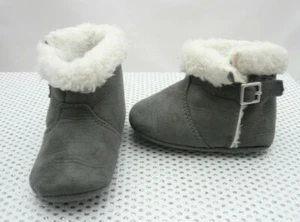 Obaïbi paire de chaussons suédine gris bébé taille 19/20 - Picture 1 of 3