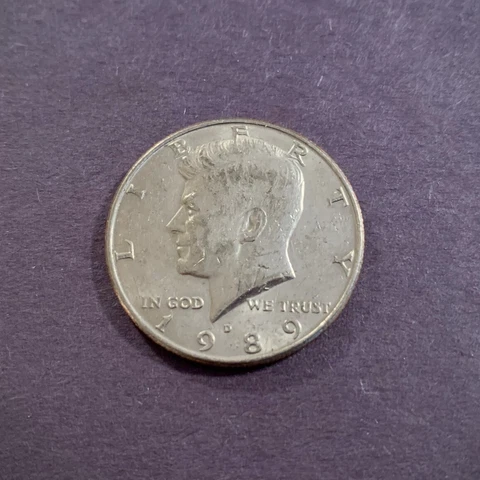 1989 D Kennedy Half Dollar Circulated VG-EX Cond Free Shipping Cover