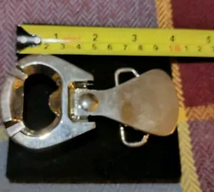 Hebilla de cinturón 'abridor de botellas' tono plateado Jchd* - Imagen 1 de 2
