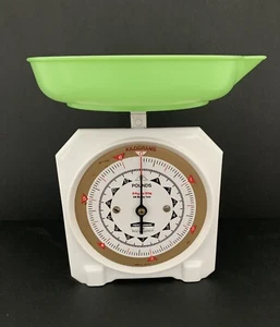Vintage PERSINWARE 714 Scales and Green Bowl Made in Australia Kilos & Pounds - Picture 1 of 9