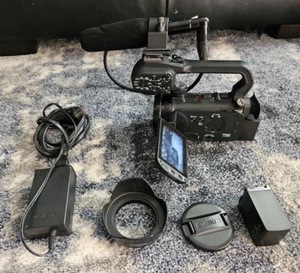 Canon XA10 Professional Camcorder W/ 64GB Internal Flash Memory & Microphone - Picture 1 of 18
