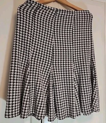 Vintage Skirt Women Sz 6 Stretch Knit Houndstooth Flare Pleated Preppy Academia - Image 1 of 4