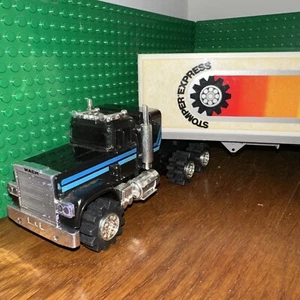 SCHAPER STOMPER 4X4 ROAD KINGS NERO MACK/CON STRISCE BLU SEMI CAMION CON RIMORCHIO - Foto 1 di 9